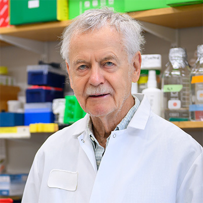 Headshot of Rudolf Jaenisch 