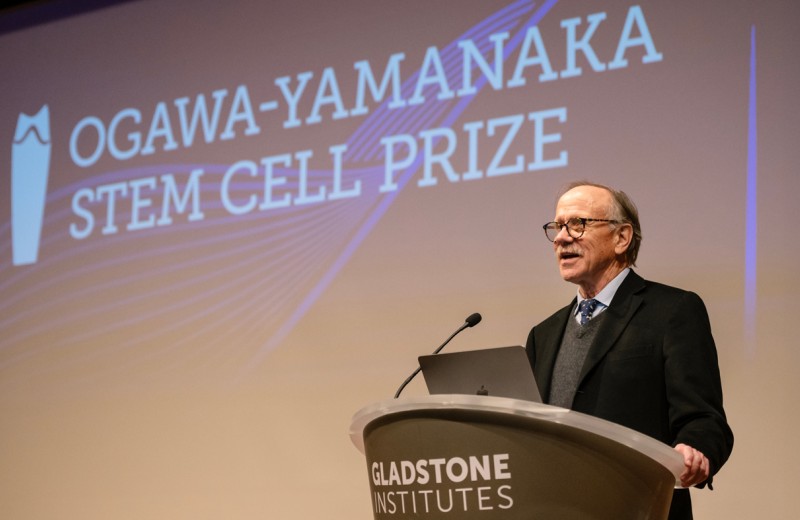 Winner of the 2024 Ogawa-Yamanaka Stem Cell Prize, Rusty Gage speaks at a ceremony at Gladstone Institutes.