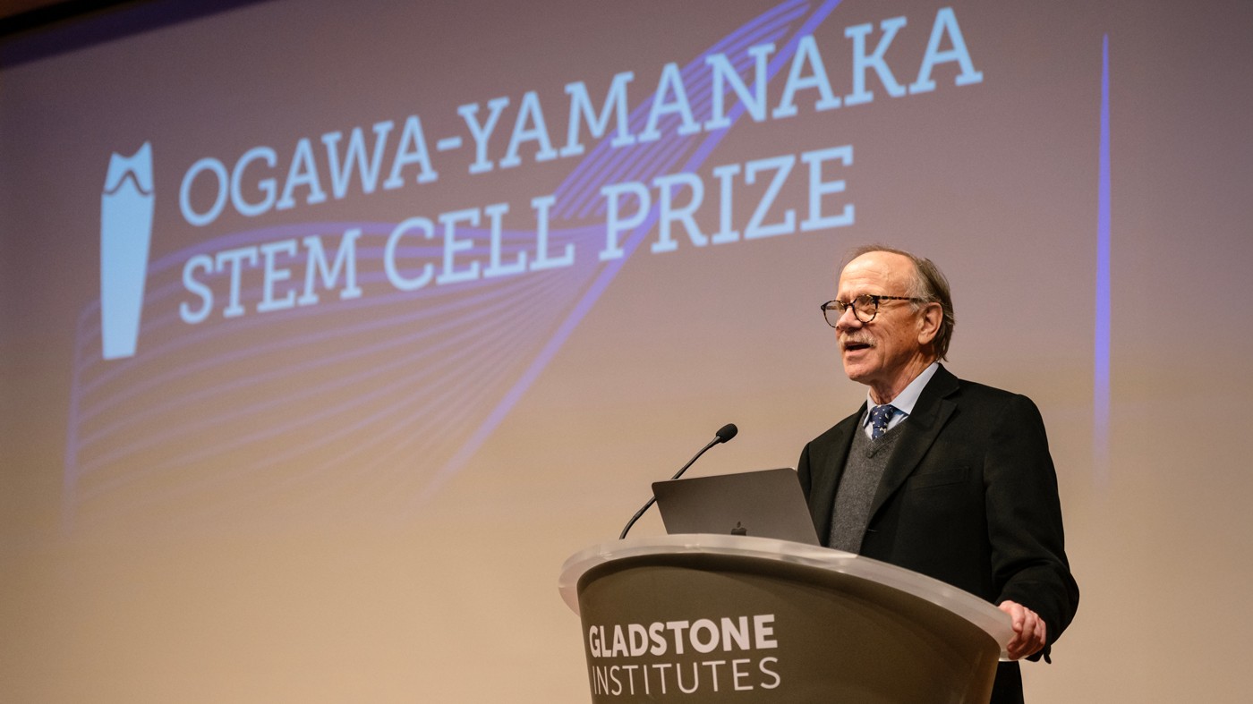 Winner of the 2024 Ogawa-Yamanaka Stem Cell Prize, Rusty Gage speaks at a ceremony at Gladstone Institutes.