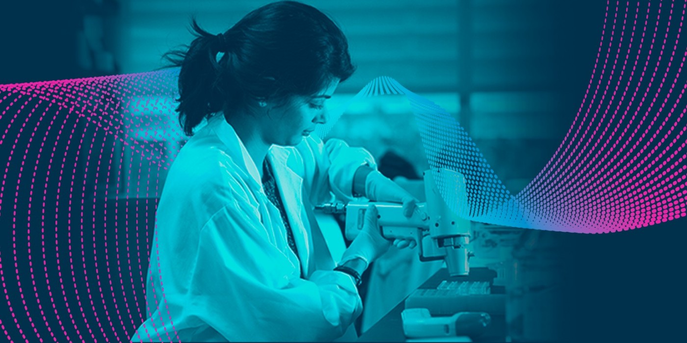Gladstone Scientist working in the lab