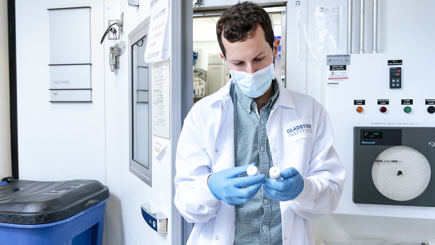 Michael Alexanian in the lab at Gladstone Institutes