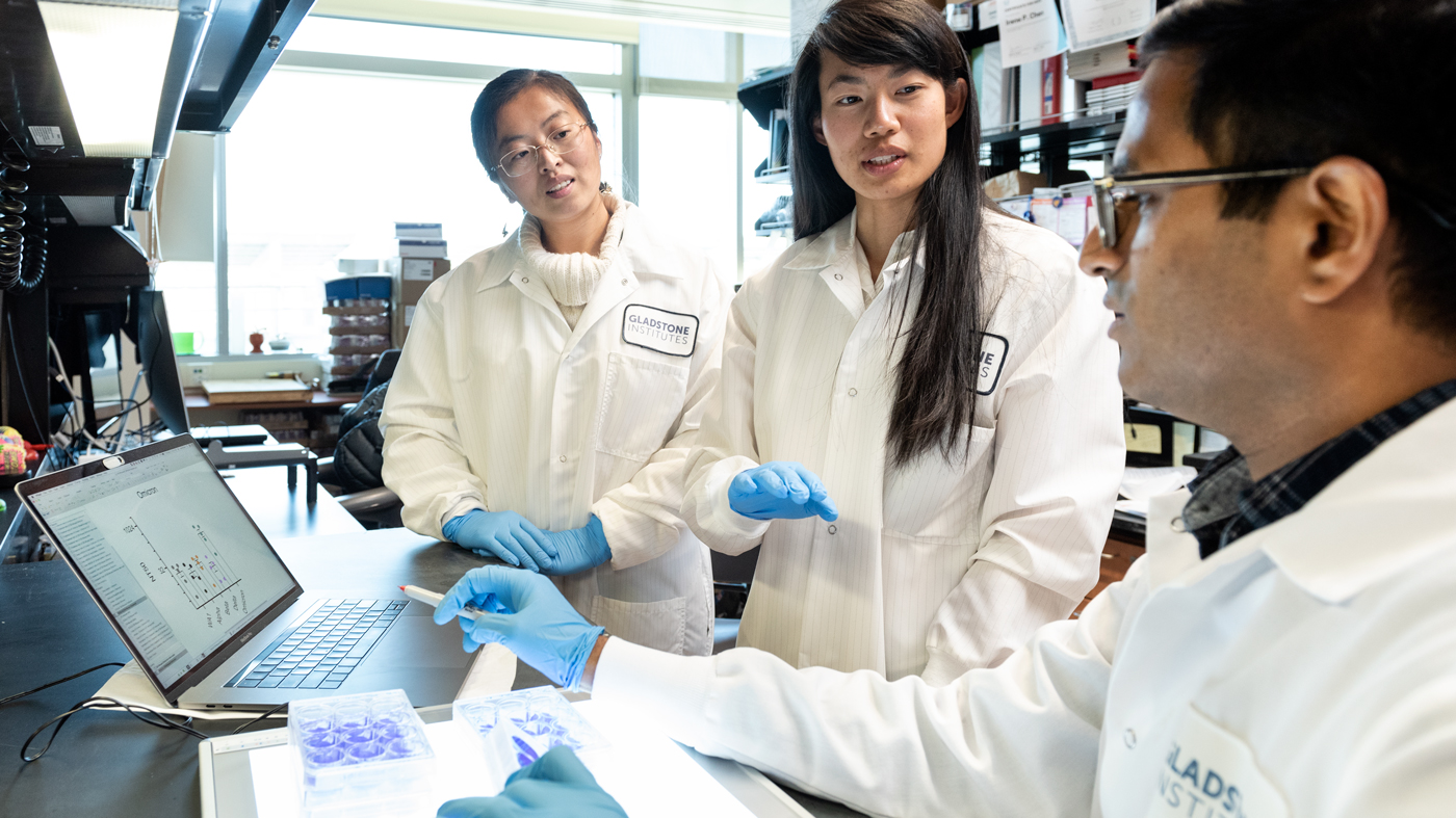 Tongcui Ma, Irene Chen, and Rahul Suryawanshi in the lab at Gladstone Institutes